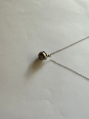 Bee pendant with Tahitian black pearl 9-10mm 925 sterling silver purple iridescent luster rare violet _02