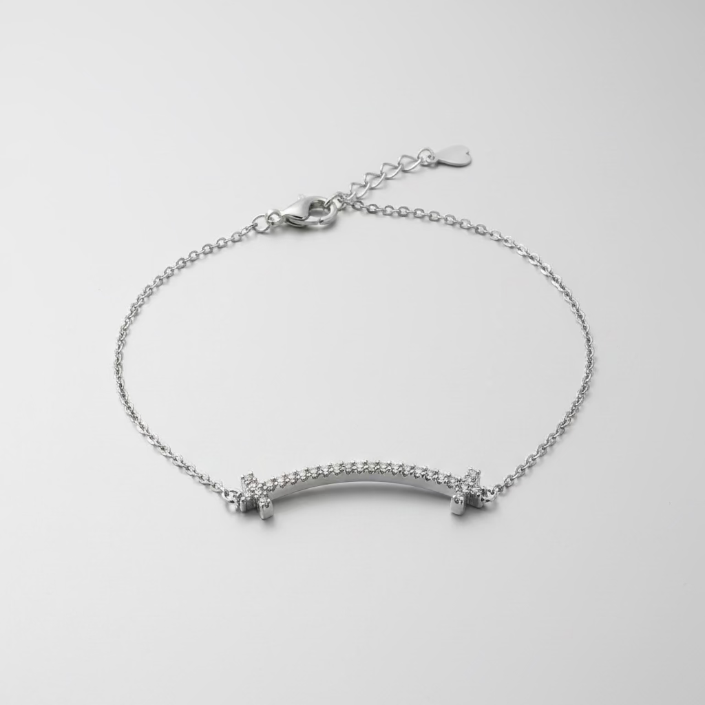 Close-up of diamond smile pendant 2cm rose gold 925 silver Korean bracelet_02