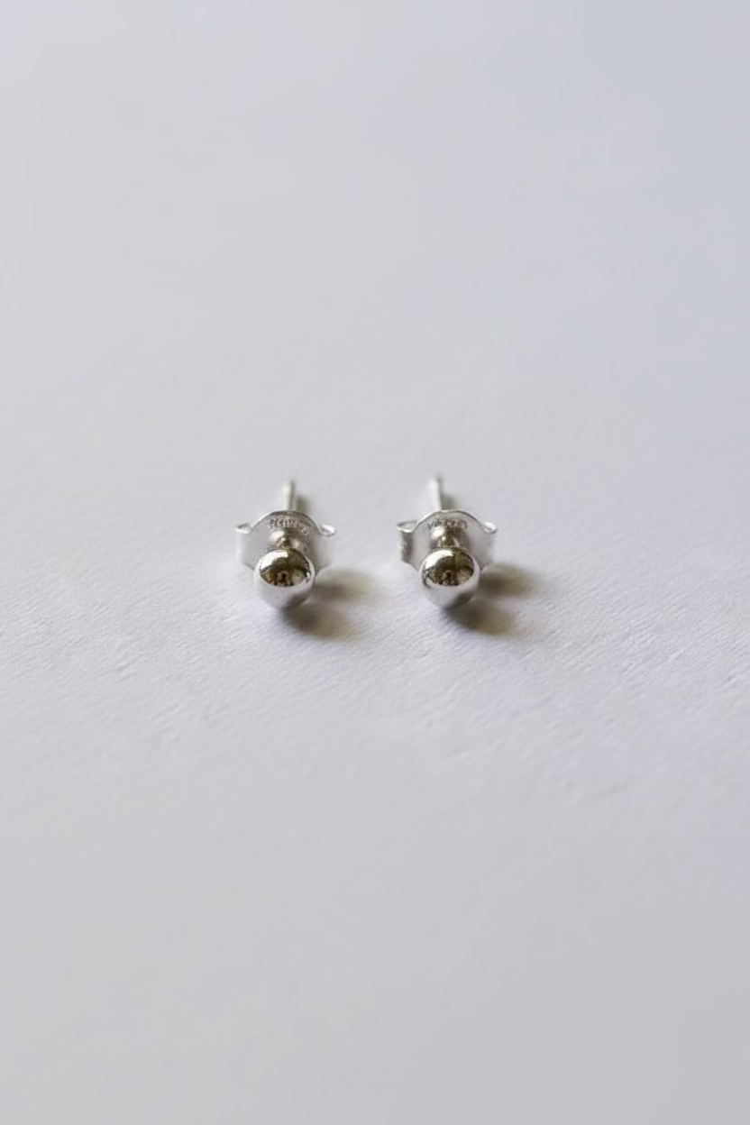 Close-up of round bead stud earring 1cm 925 silver Korean jewelry