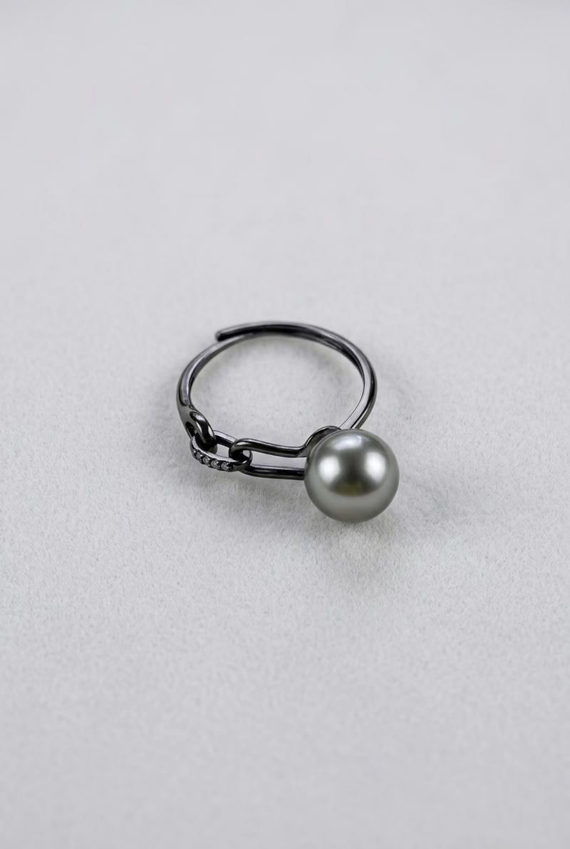 Diamond shape Tahitian pearl ring 7-8mm black saltwater pearl 925 sterling silver geometric design peacock-like green luster_01