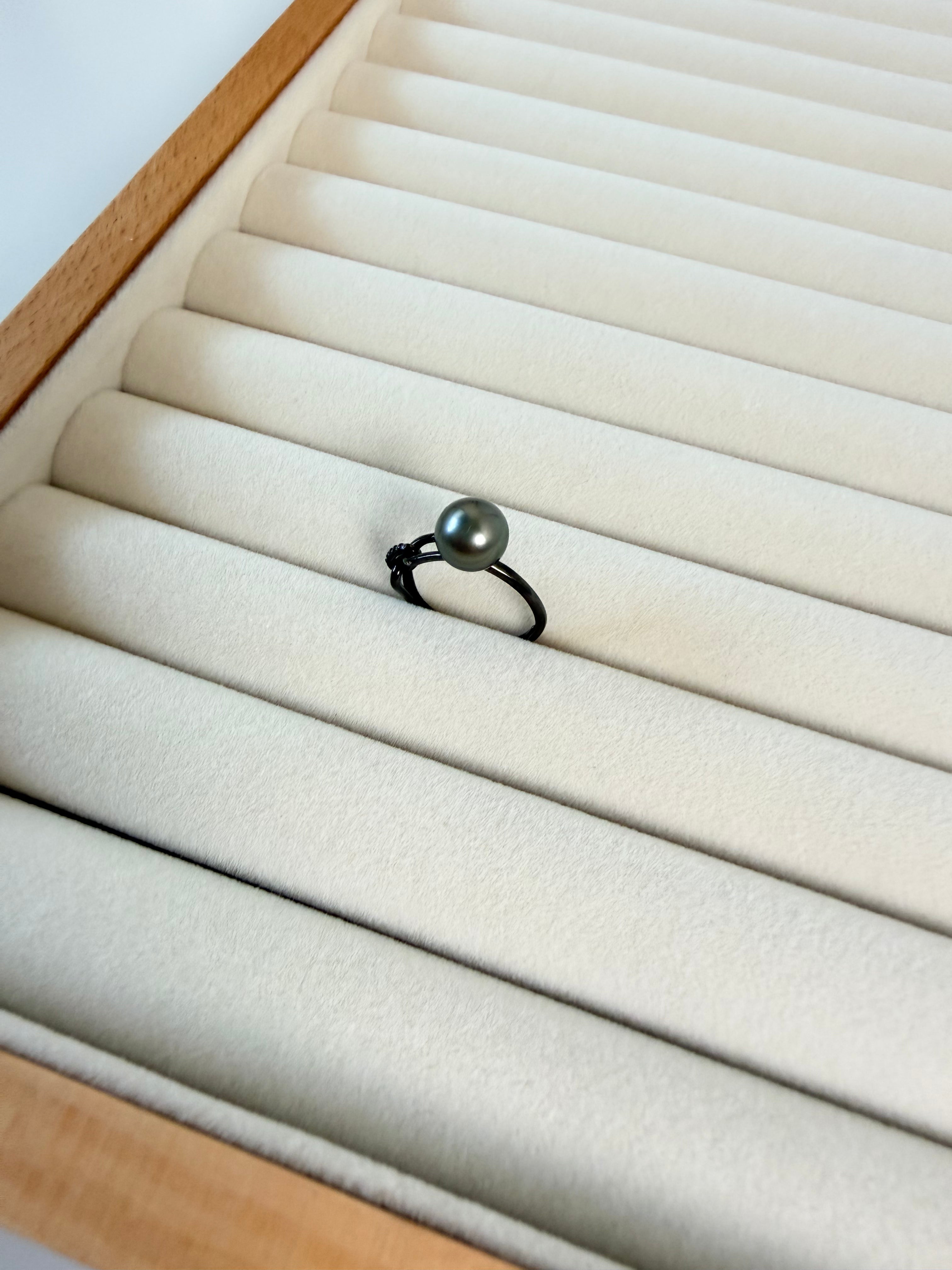 Diamond shape Tahitian pearl ring 7-8mm black saltwater pearl 925 sterling silver geometric design peacock-like green luster_02