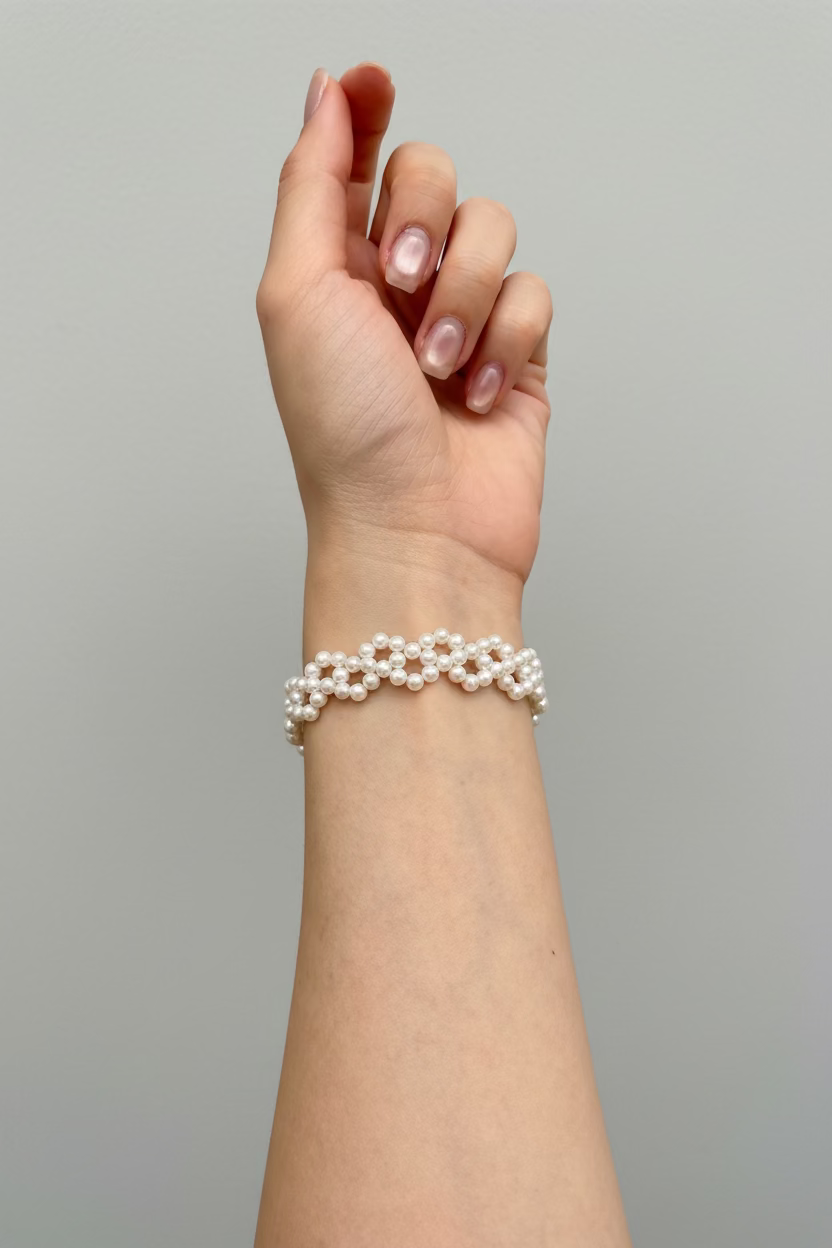 Diamond woven seed pearl bracelet natural freshwater pearls handmade geometric design Vera Muse_model_02