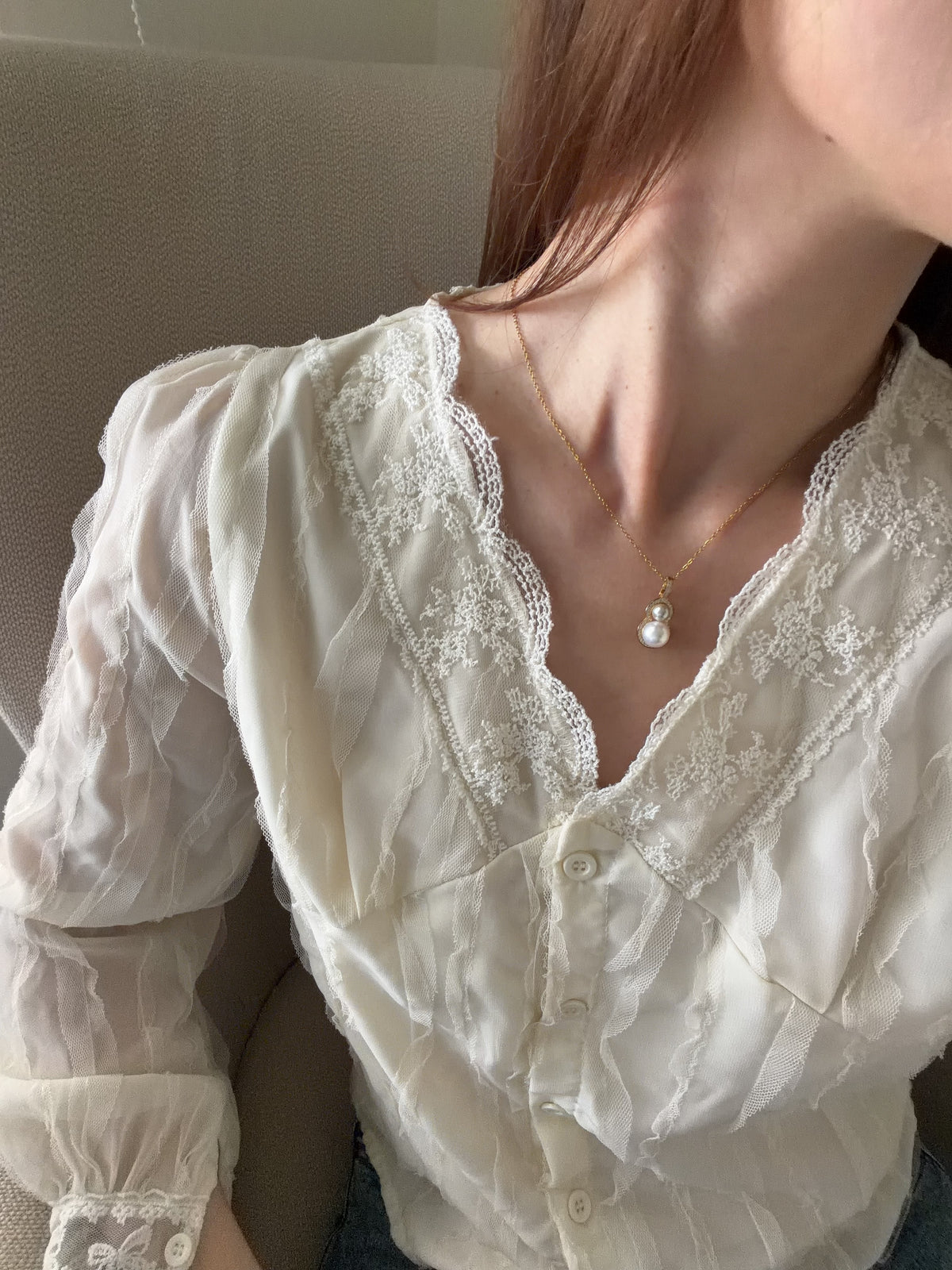 Double gourd pearl pendant Akoya white 9mm and真多麻 silver blue 6mm saltwater pearls 925 silver twin pearl design Vera Muse_model_03