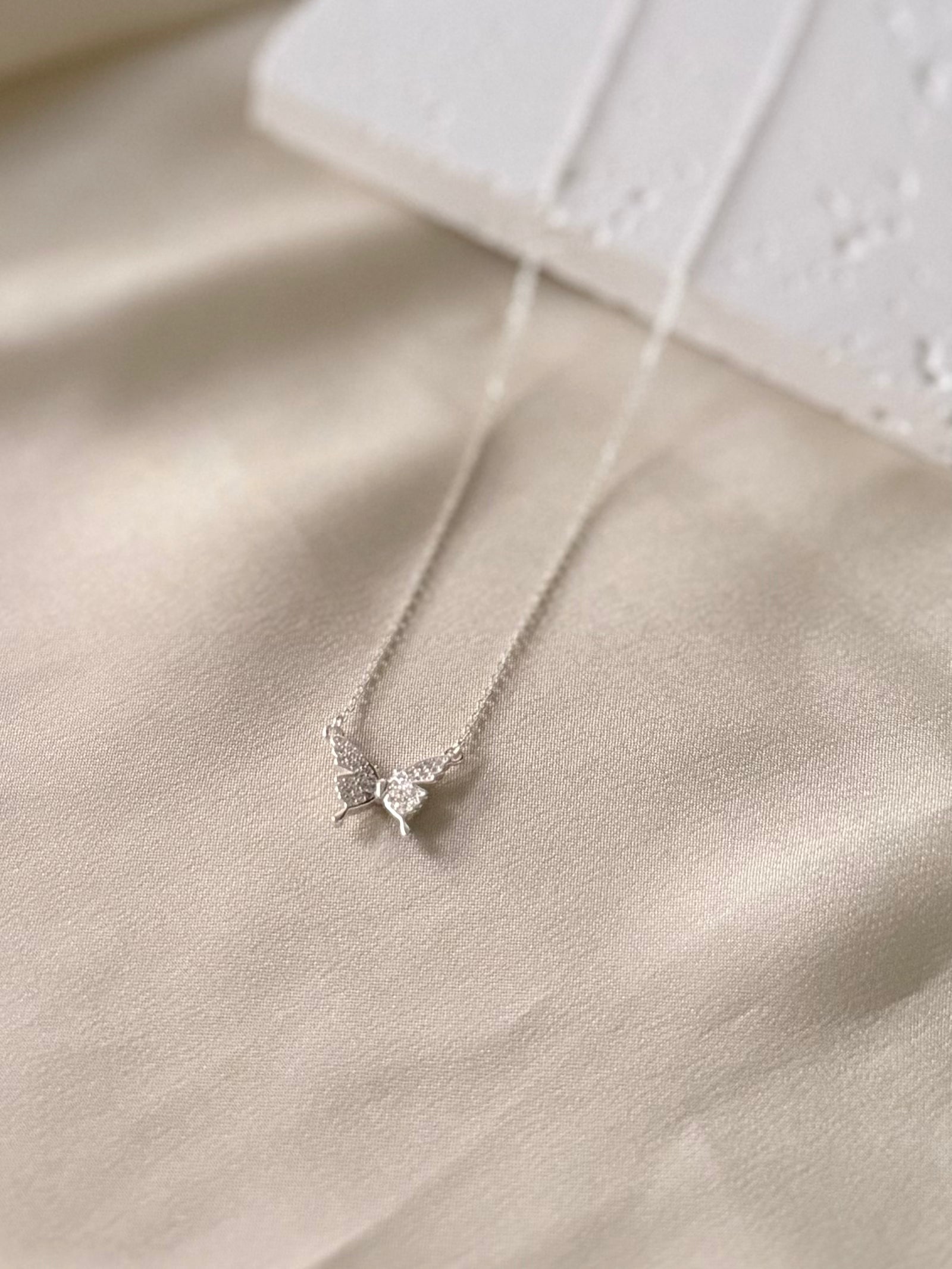 	Korean full diamond butterfly necklace 925 sterling silver 45cm chain pendant 2cm x 1cm Vera Muse_ins