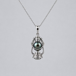 Oil lamp Tahitian pearl pendant 8-9mm black saltwater pearl 925 sterling silver vintage design Vera Muse_01