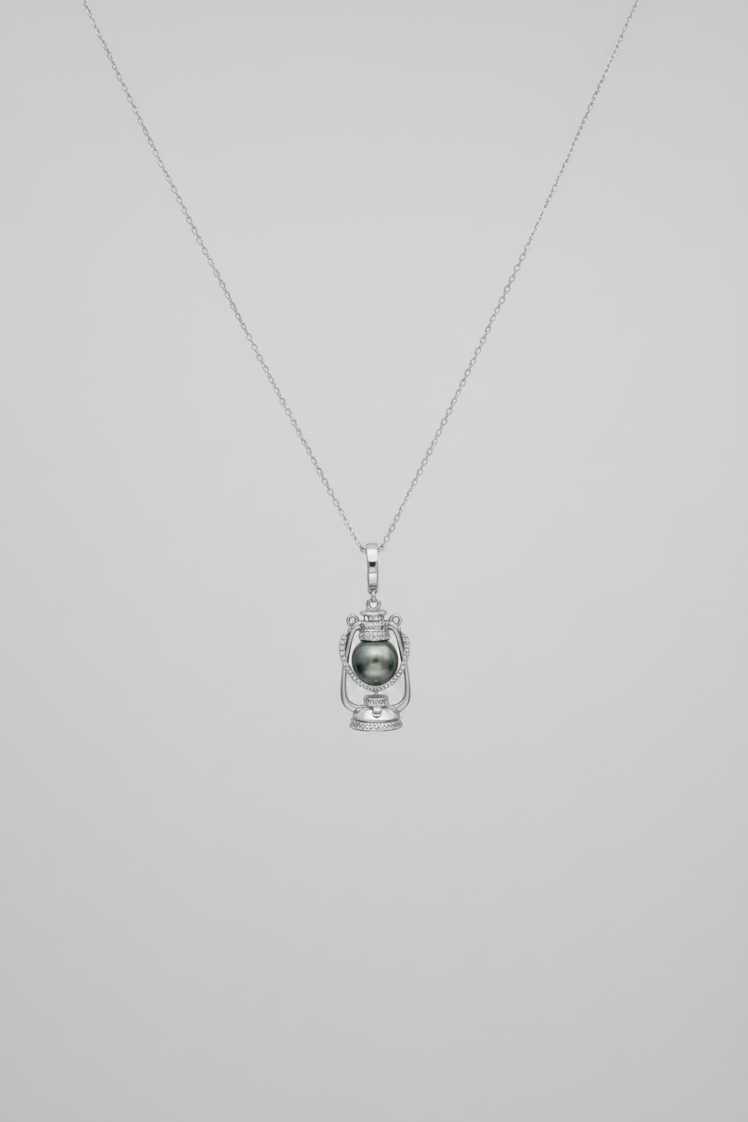 Oil lamp Tahitian pearl pendant 8-9mm black saltwater pearl 925 sterling silver vintage design Vera Muse_01