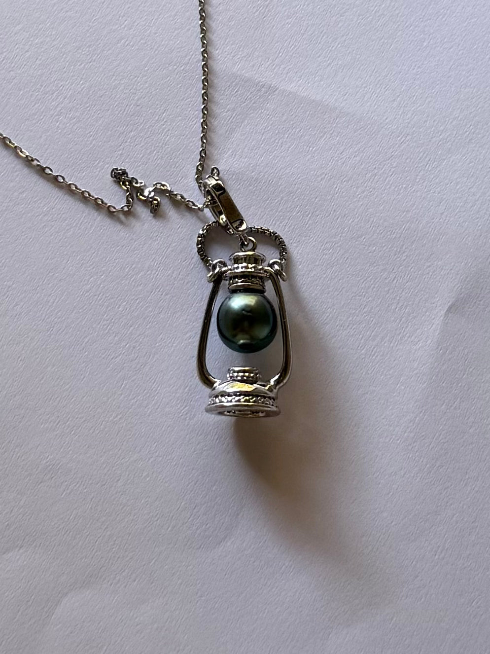 Oil lamp Tahitian pearl pendant 8-9mm black saltwater pearl 925 sterling silver vintage design Vera Muse_02