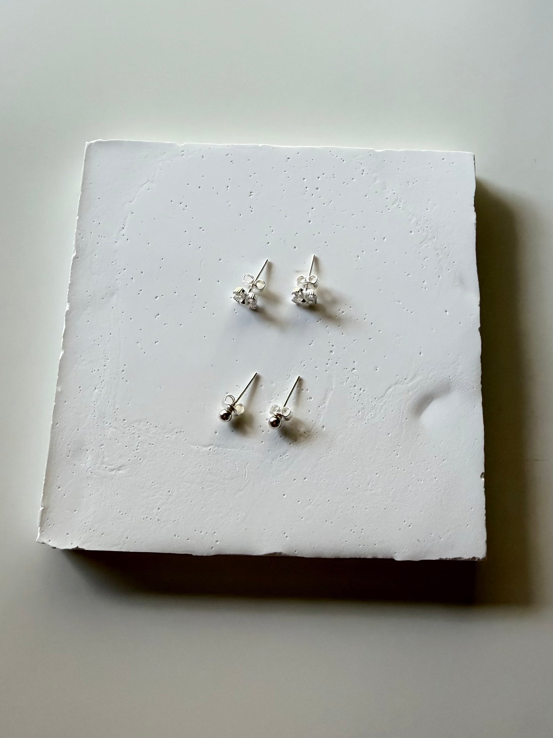 Set of 2 Korean silver stud earrings clover and bead with butterfly backs_01