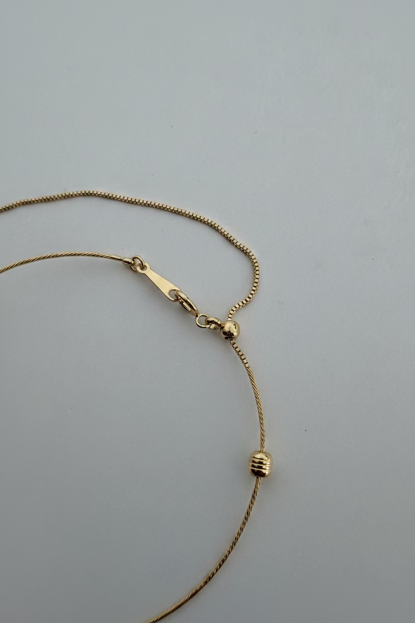 Single pearl Passepartout bracelet 10-11mm natural freshwater 925 silver gold plated chain minimalist design_closeup