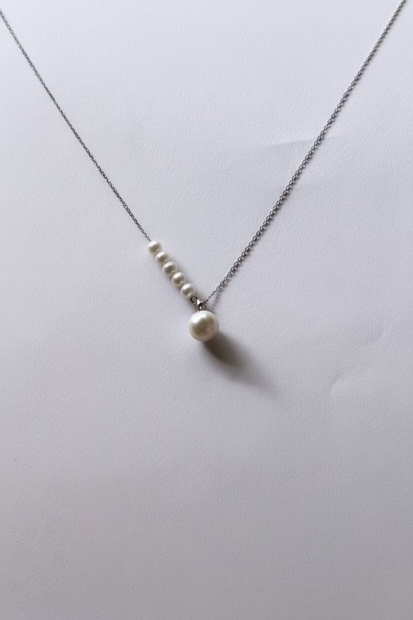 Teardrop mermaid tear pearl pendant 9-10mm with 5 small freshwater pearls 4-5mm 925 silver necklace Vera Muse