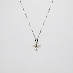 Three leaf clover pearl pendant with 3 Akoya saltwater pearls 4.5mm 925 sterling silver lucky necklace Vera Muse