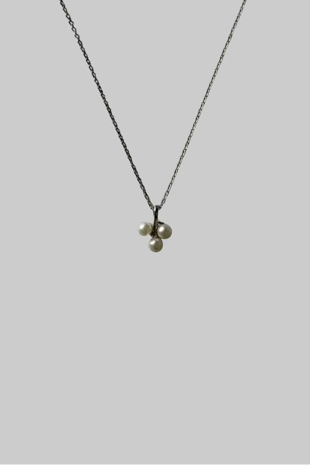 Three leaf clover pearl pendant with 3 Akoya saltwater pearls 4.5mm 925 sterling silver lucky necklace Vera Muse